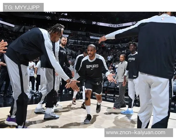 保罗分享指导年轻球员的经验强调沟通与努力的重要性